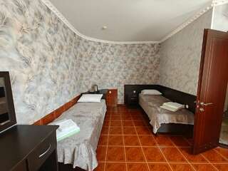 Гостиница Константинополь Витязево Двухместный номер с 1 кроватью или 2 отдельными кроватями-1