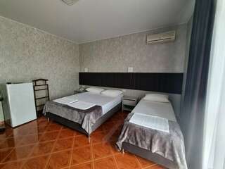 Гостиница Константинополь Витязево Семейный люкс с балконом-2