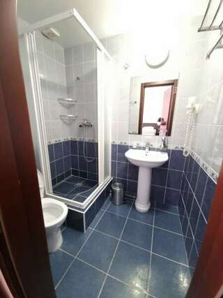 Гостиница Константинополь Витязево Семейный люкс с балконом-4