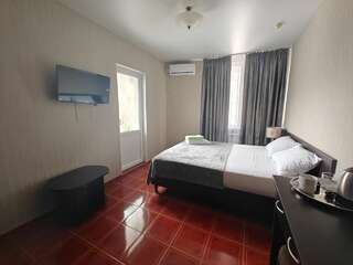 Гостиница Константинополь Витязево Семейный люкс с балконом-3