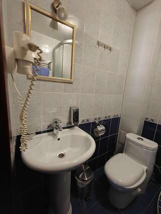 Гостиница Константинополь Витязево Семейный люкс с балконом-3